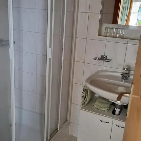 Zur Stilli Dorf Estalagem *