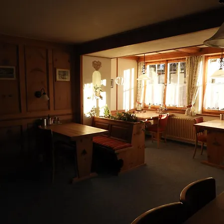 Πανδοχείο Zur Stilli Dorf Νταβός